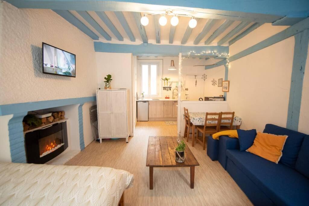 Blue Appartment With A Fireplace Dieppe Extérieur photo